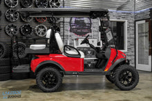 Carrito de golf Madjax de segunda generación, fabricado a medida, con elevación, de la serie X en Lakeside Buggies